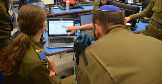 החיילים בהאקטון // צילום: דובר צה"ל